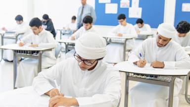 عقب تحليل نتائج الفصل الدراسي الأول.. خطط دعم أكاديمية لرفع تحصيل الطلبة المتعثرين في المدارس