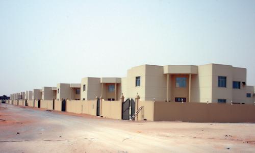 أهالي رأس الخيمة يطالبون برفع سقف برنامج زايد للإسكان