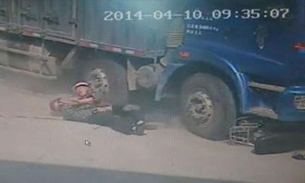 السعودية "قلقة" من استخدام النظام السوري للغازات السامة