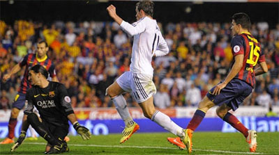 البطل الأولمبي بولت: أي عداء "يفتخر بهدف بيل"