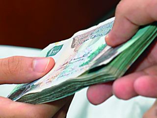 شركة مقاولات تعوض عاملا 300 ألف درهم